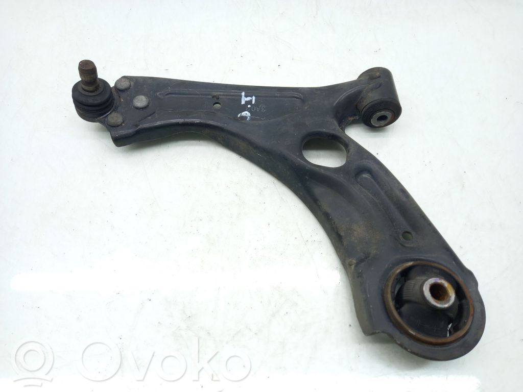 Chevrolet Aveo Priekinė svirtis 