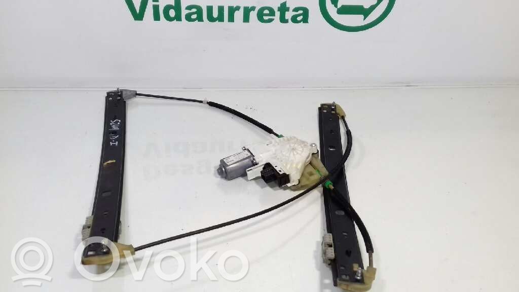 Regulador manual de la ventanilla delantera