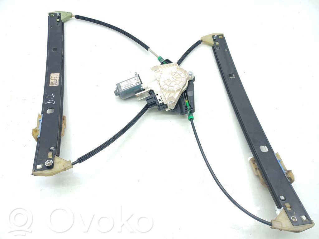 Regulador manual de la ventanilla delantera   8K0837461