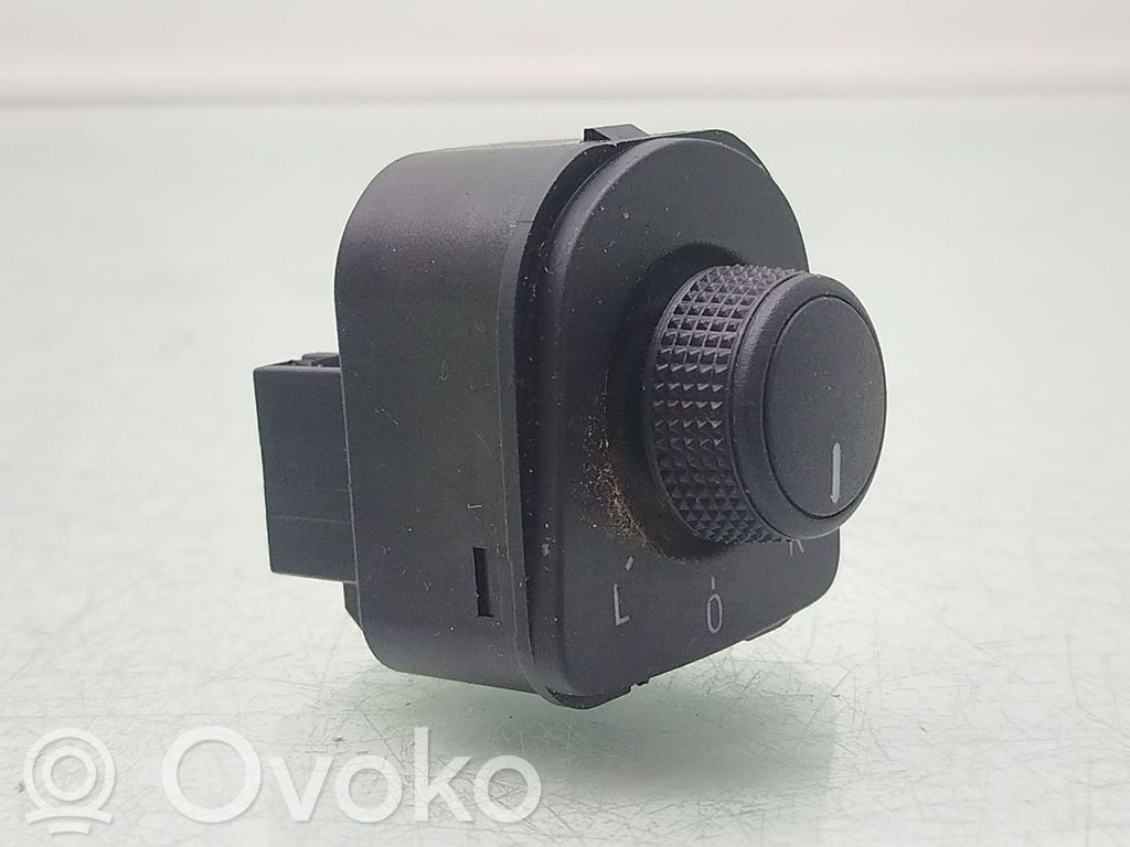 Seat Leon (5F) Wing mirror switch 