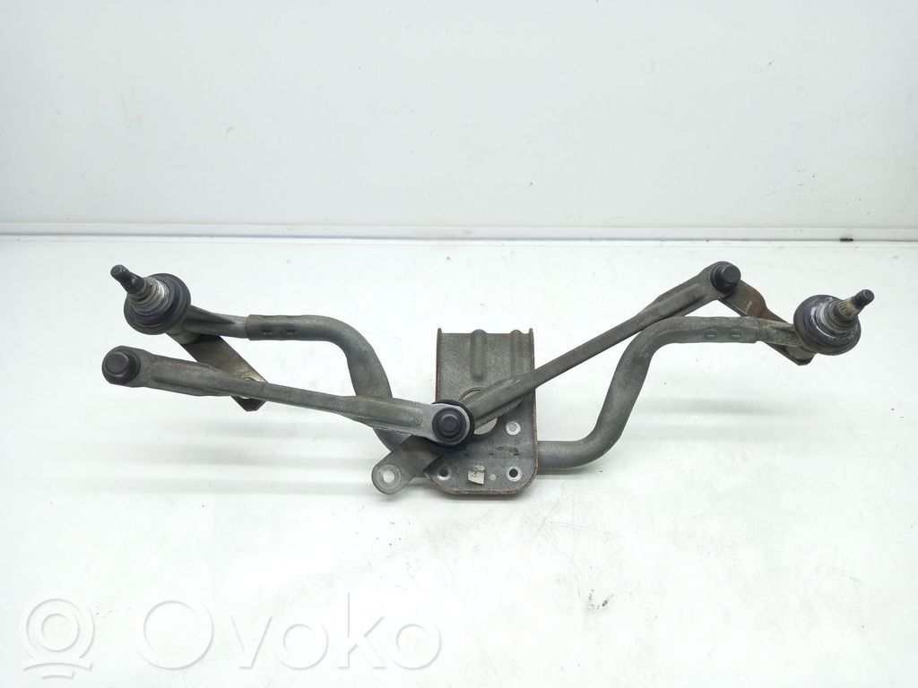 Front wiper blade arm