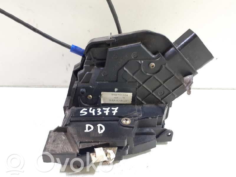 Mazda 5 Front door lock 