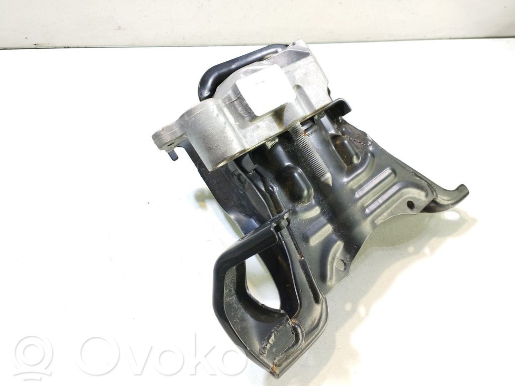 Lexus UX Engine mount bracket 