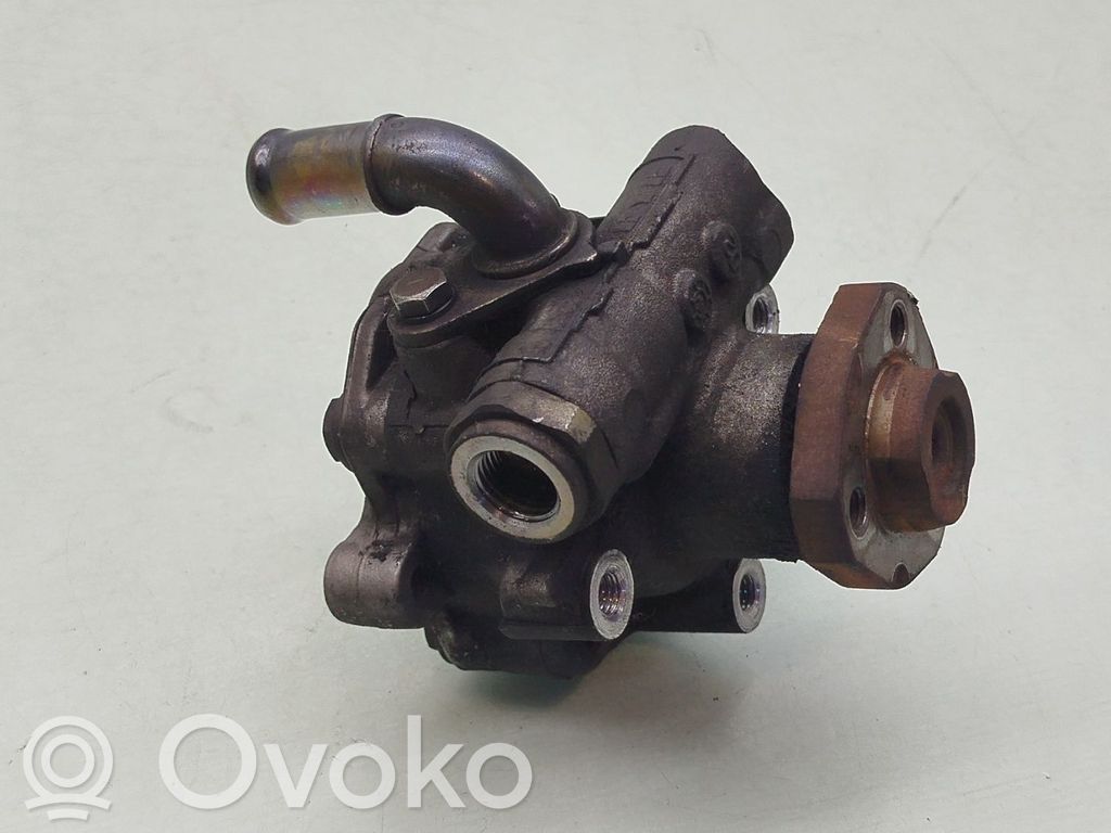 Ohjaustehostimen pumppu   1J0422154B