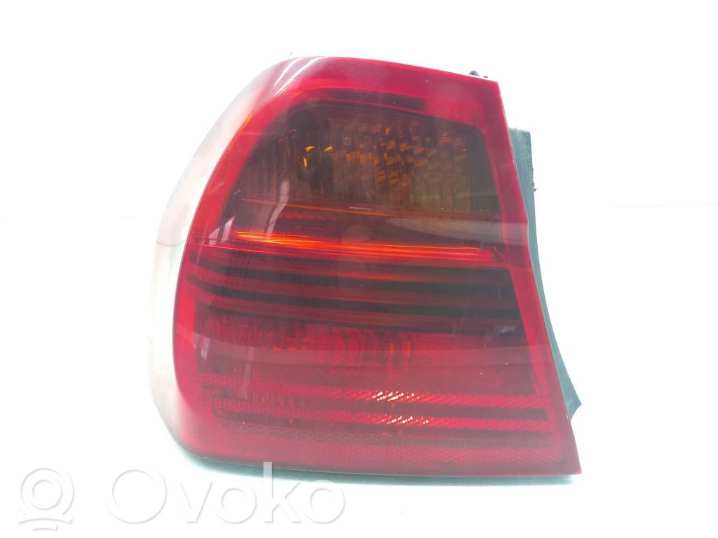 BMW 3 E90 E91 Takavalon polttimo 