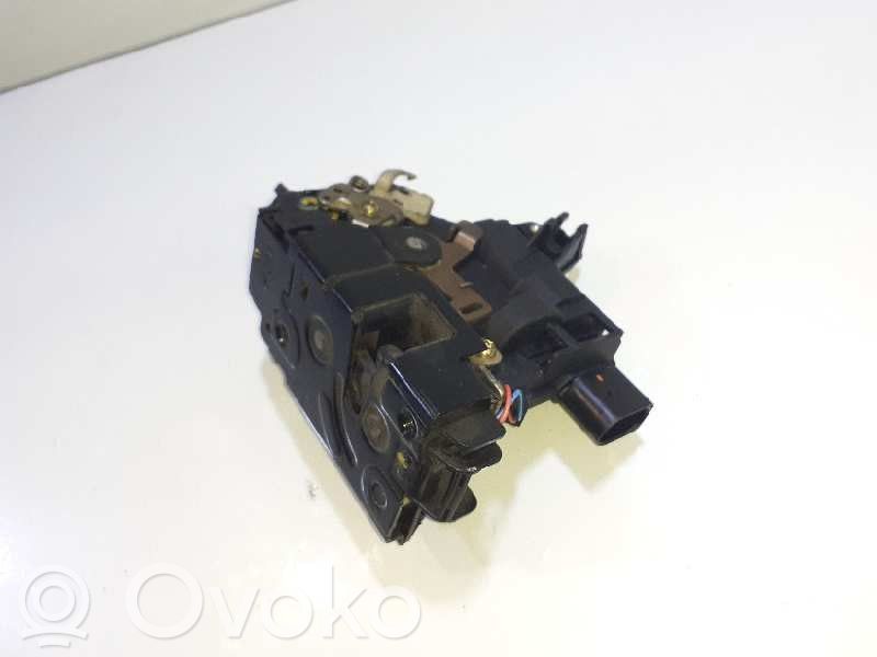 Etuoven lukko