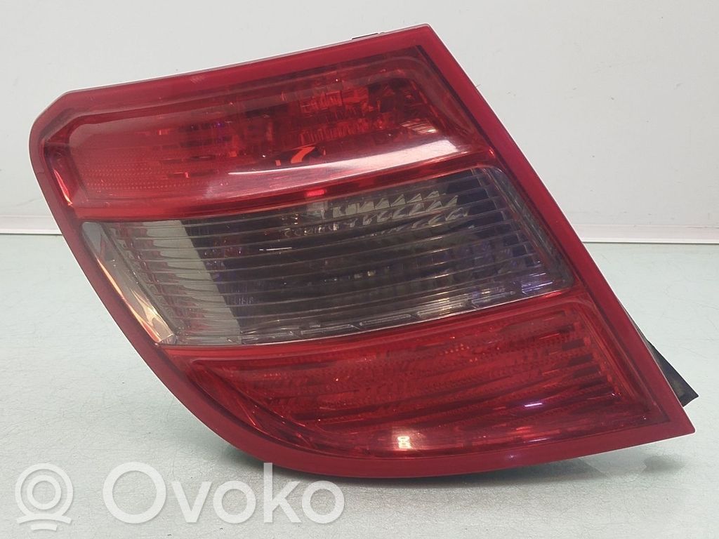 Mercedes-Benz C W204 Bec lampă spate 
