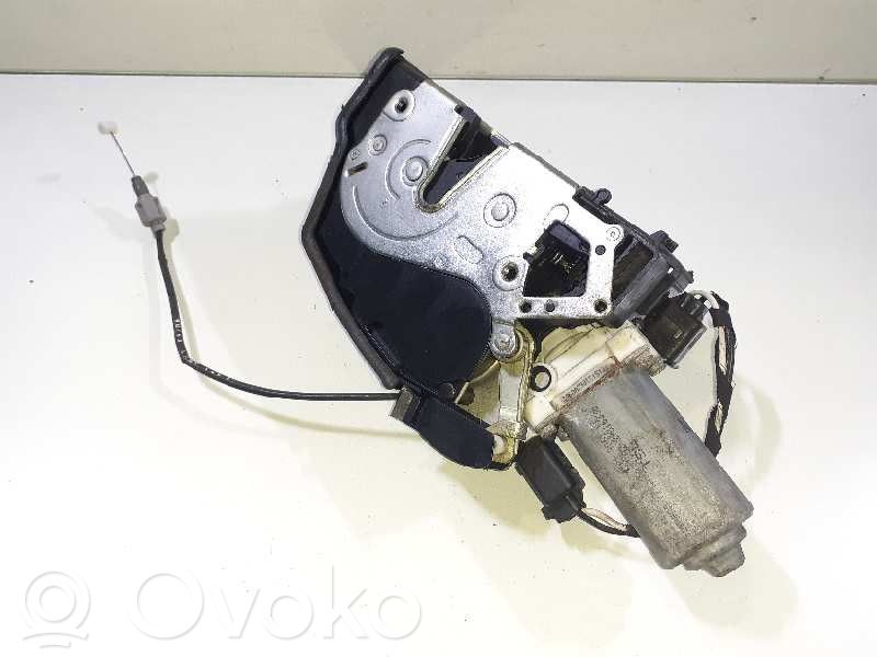 BMW 7 E65 E66 Takaoven lukko 
