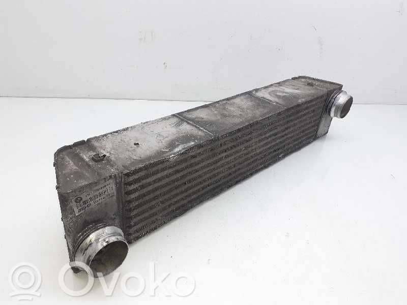 BMW 7 E65 E66 Interkūlerio radiatorius 
