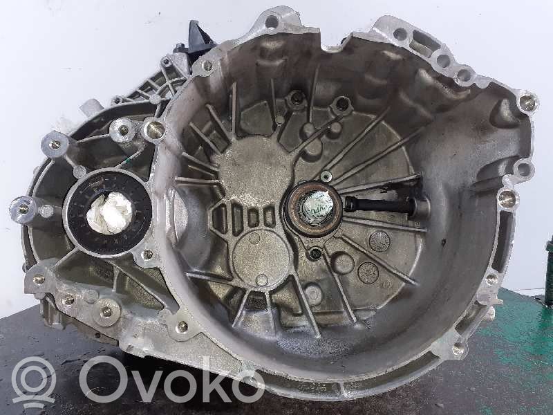 Volvo V60 Manualna 5-biegowa skrzynia biegów 