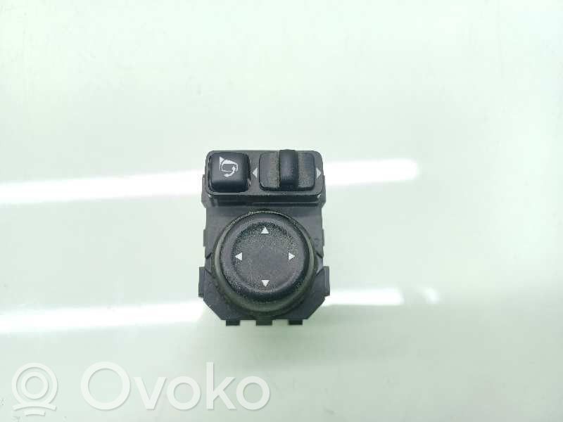 Comutator oglinzi laterale   255705RA1A,0557B
