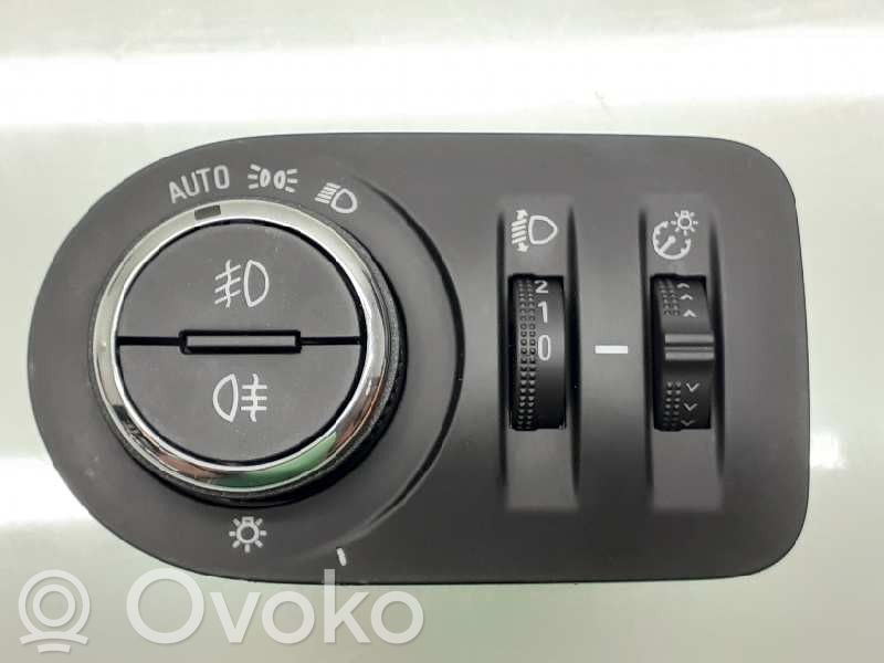 Opel Corsa F Comutator lumini bord 
