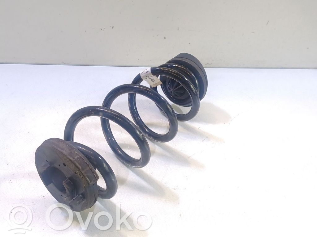 Etukierrejousi   8W0511115EM