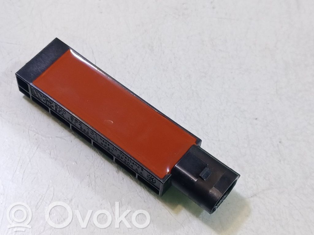 Audi A1 Antena radiowa 