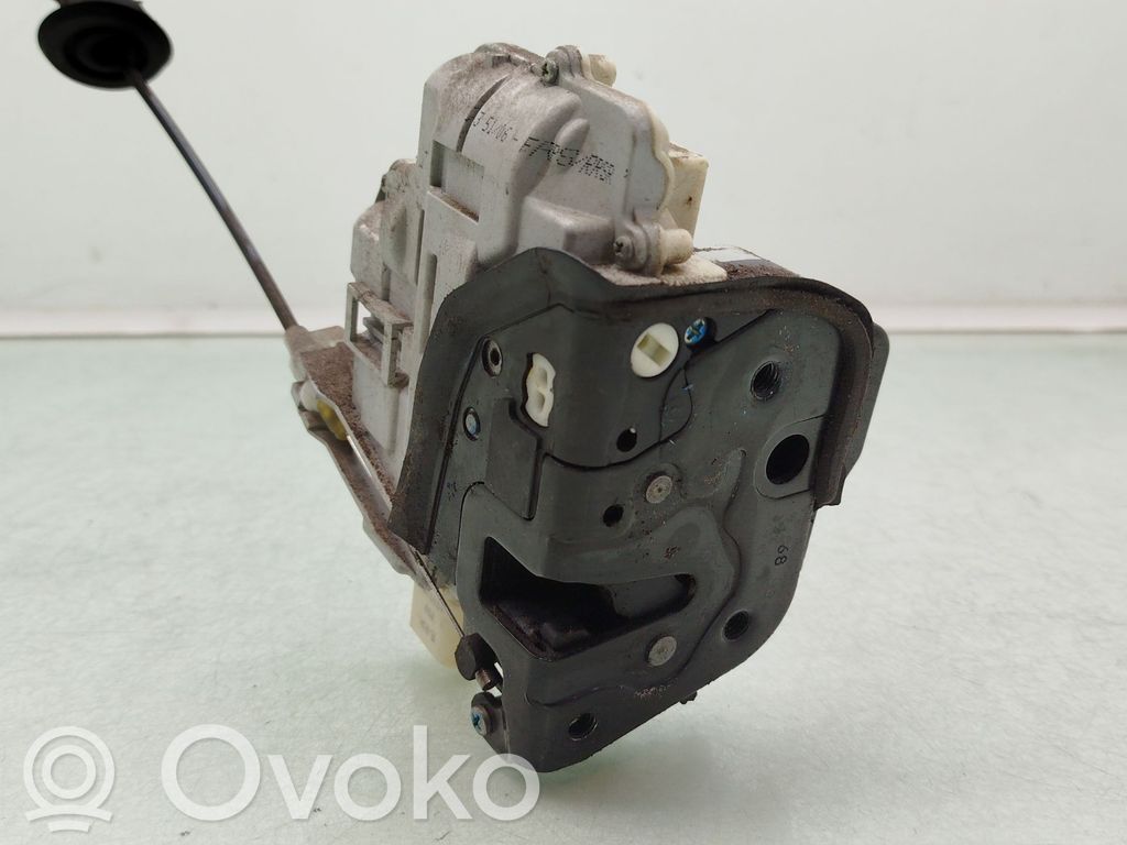 Etuoven lukko   8E1837016AA