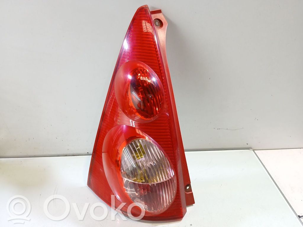 Lámpara de faros/luces traseros