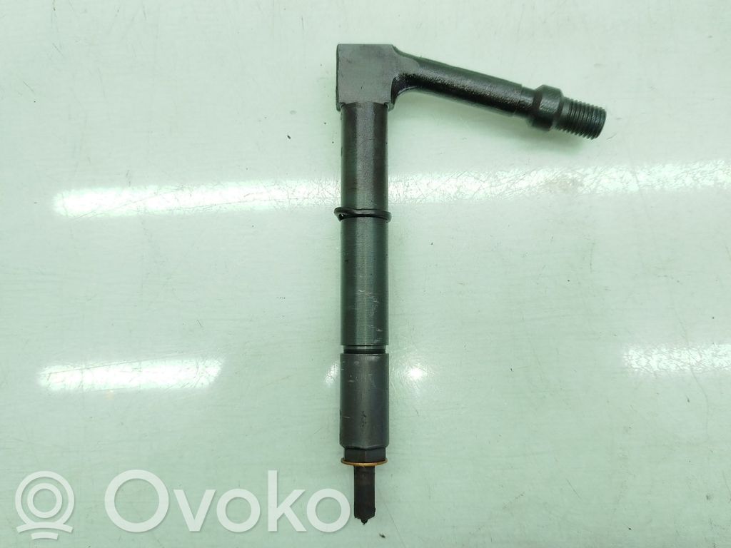 Nissan Navara D22 Fuel injector 