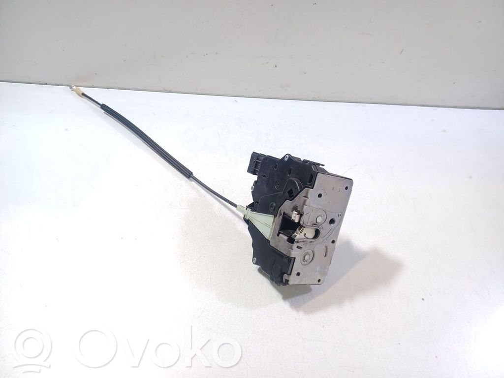 Opel Corsa E Front door lock 