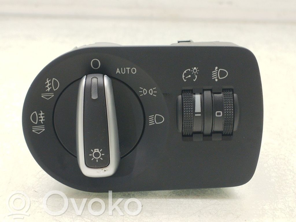 Audi A1 Panel lighting control switch 
