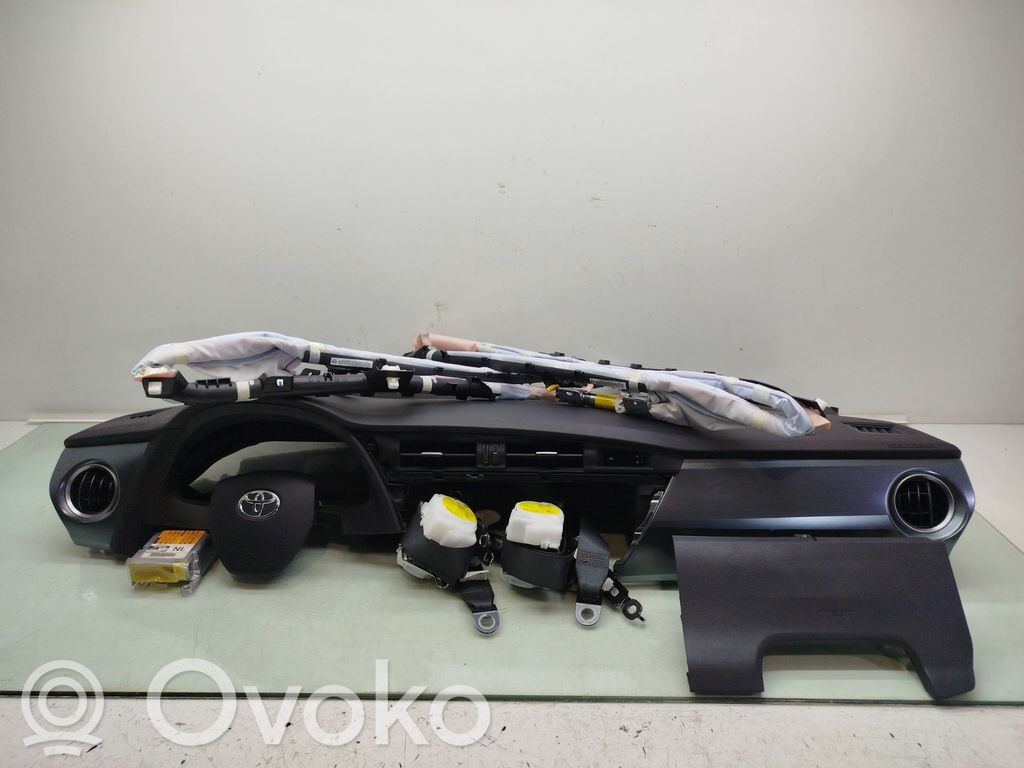 Toyota Auris E180 Drošības spilvenu komplekts 