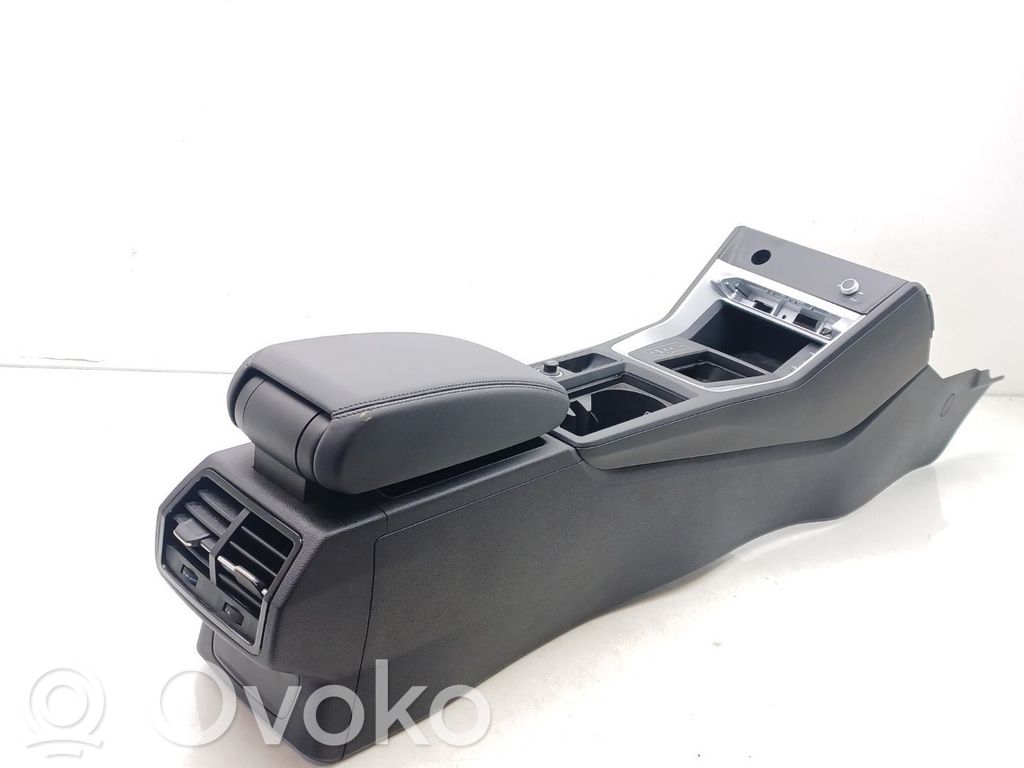 Audi Q3 F3 Podłokietnik tunelu środkowego 