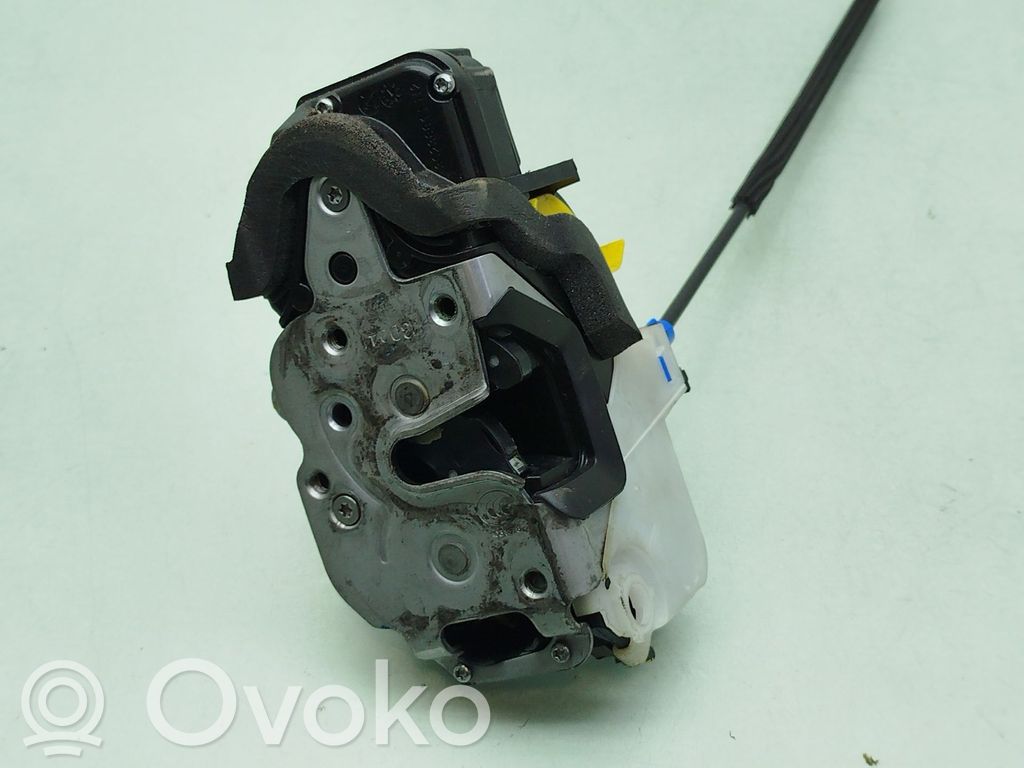 Opel Astra J Etuoven lukko 