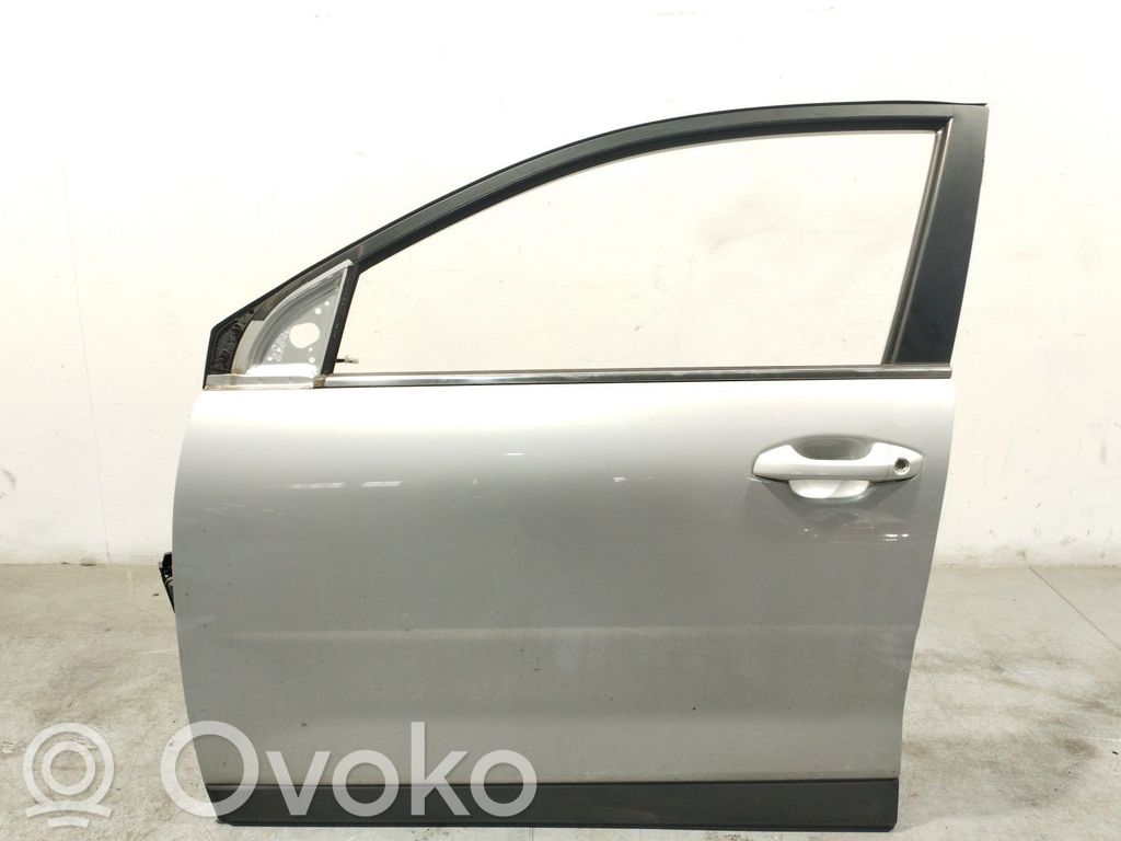 KIA Stonic Дверь 