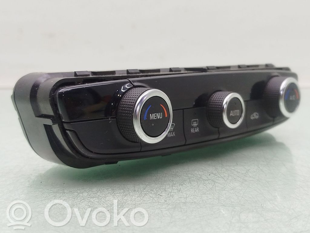 Opel Mokka X Climate control unit 