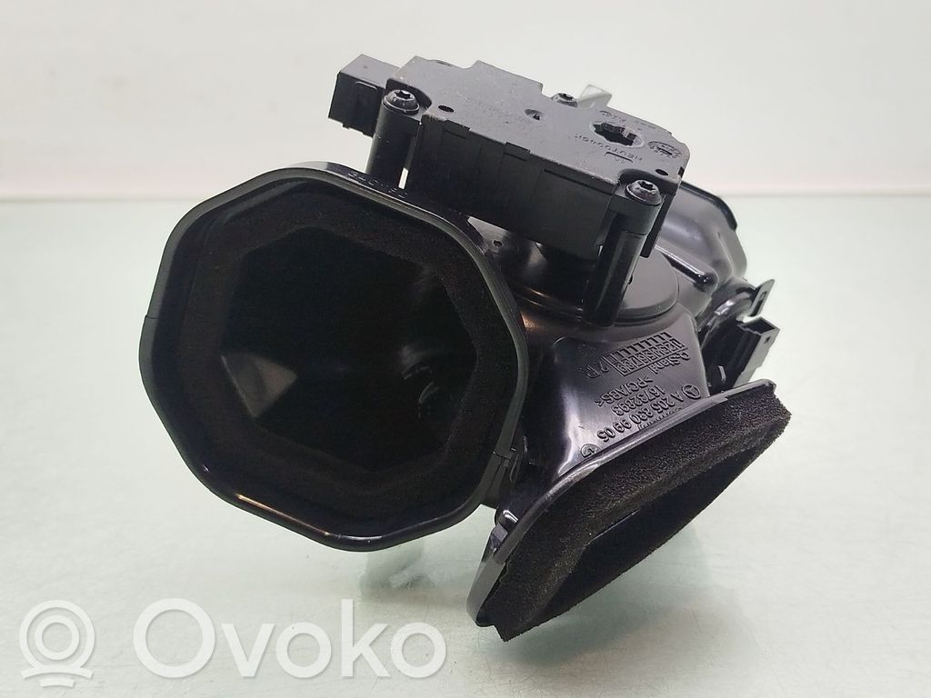 Mercedes-Benz C W205 Griglia di ventilazione centrale cruscotto 