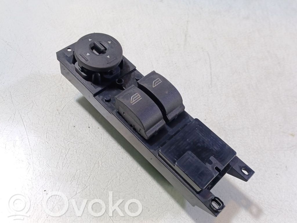 Ford Focus Electric window control switch 