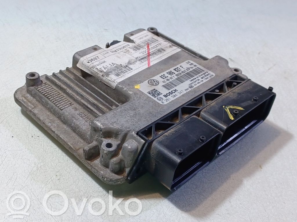 Unidad de control/módulo ECU del motor   03C906027F,0261S04347