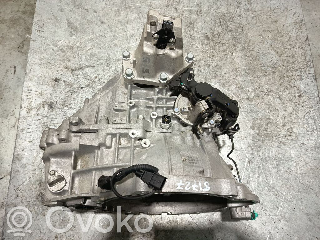 Manualna 5-biegowa skrzynia biegów   U73R,M56CF31,WHW6E602245