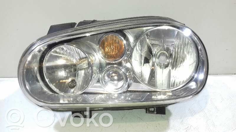 Volkswagen Golf SportWagen Far 