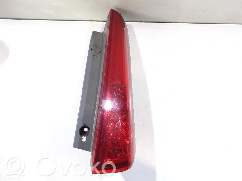 Luz trasera/de freno   924041H350