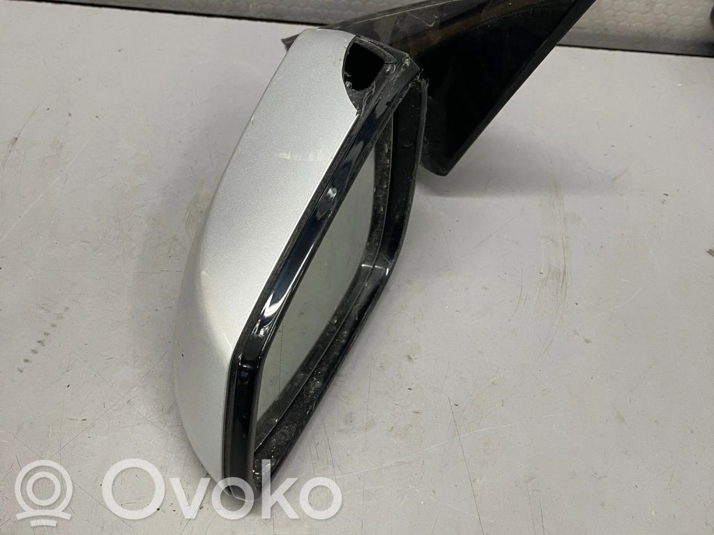 BMW 5 F10 F11 Elektryczne lusterko boczne drzwi przednich 