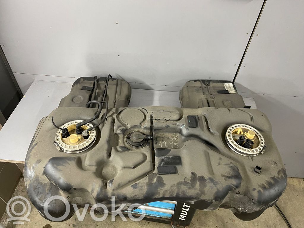 BMW X5 E70 Polttoainesäiliö 