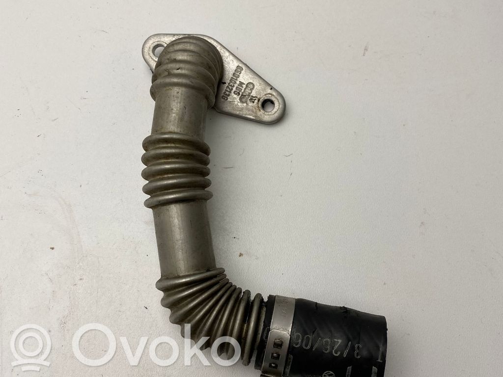 Audi A4 S4 B7 8E 8H Przewód / Rura chłodnicy spalin EGR 