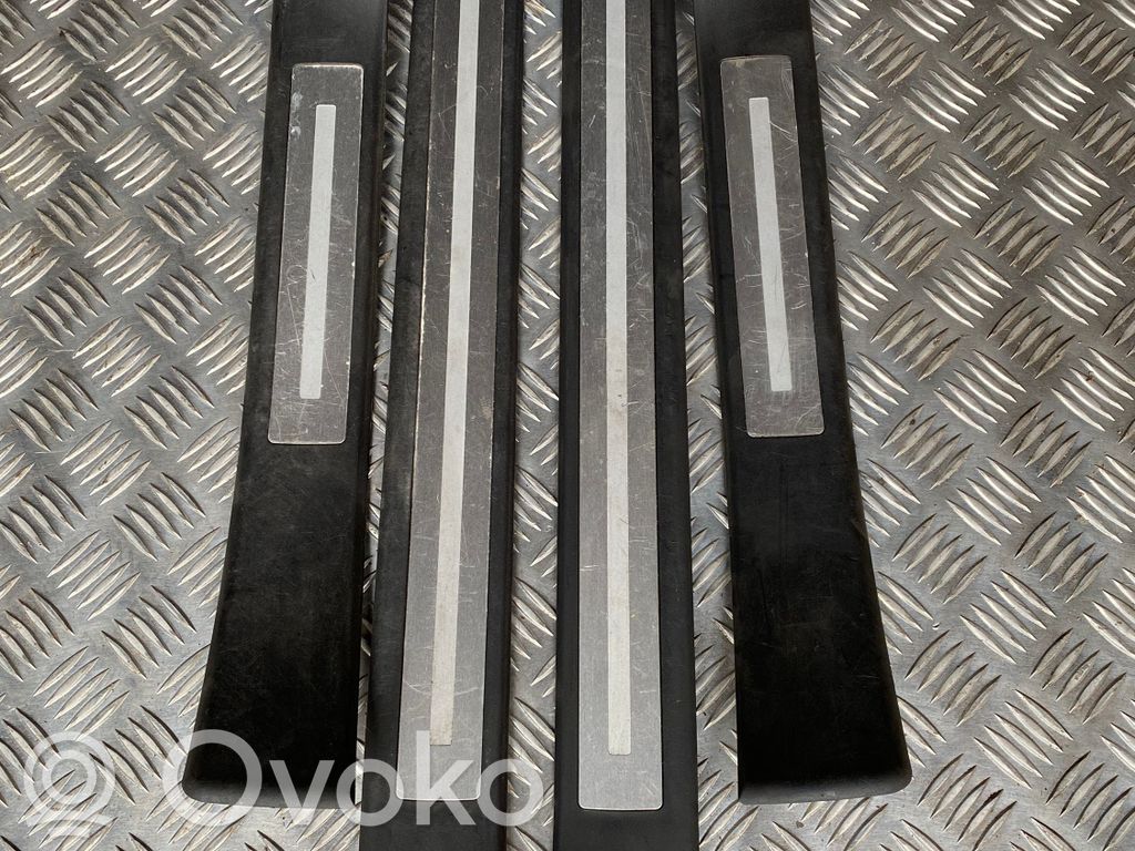 Audi A4 S4 B7 8E 8H Capac prag față 