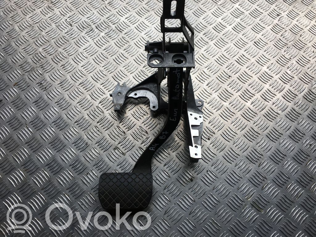 Audi A4 S4 B7 8E 8H Pedal de freno 