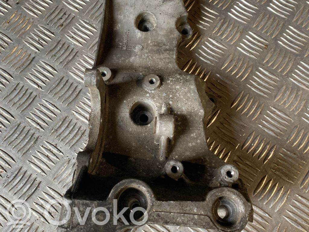 Audi A4 S4 B7 8E 8H Soporte del alternador 