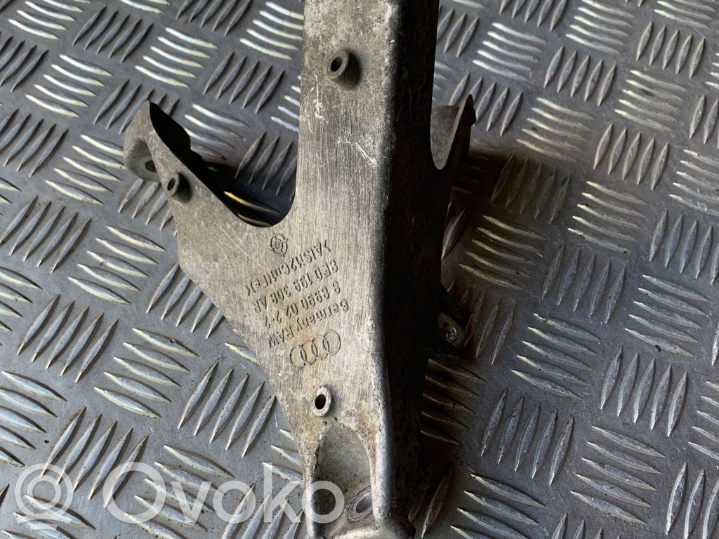 Audi A4 S4 B7 8E 8H Engine mounting bracket 