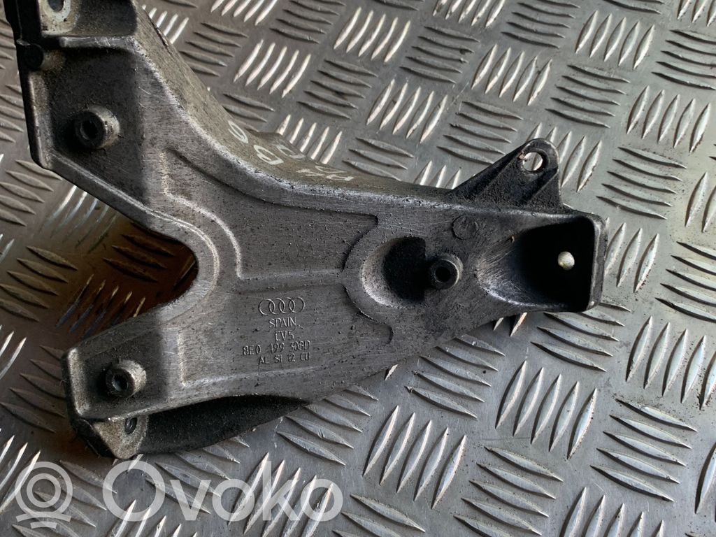 Audi A4 S4 B6 8E 8H Engine mounting bracket 