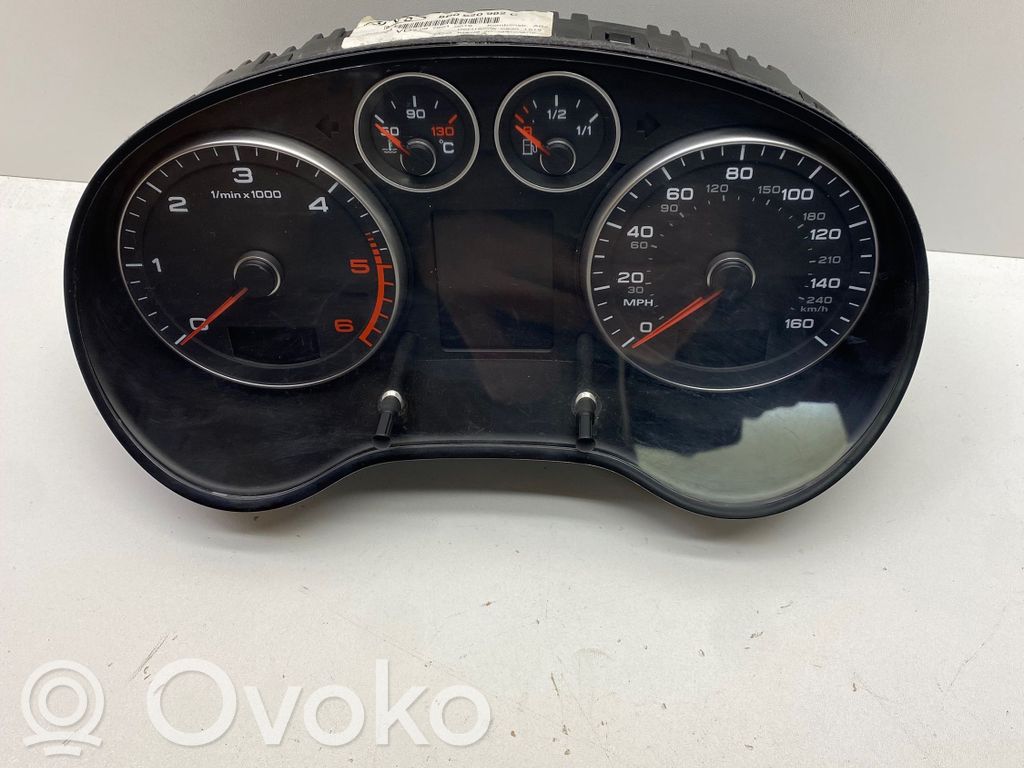 Audi A3 S3 8P Nopeusmittari (mittaristo) 