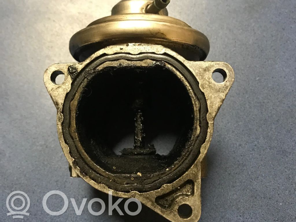 Audi A4 S4 B7 8E 8H Válvula EGR 