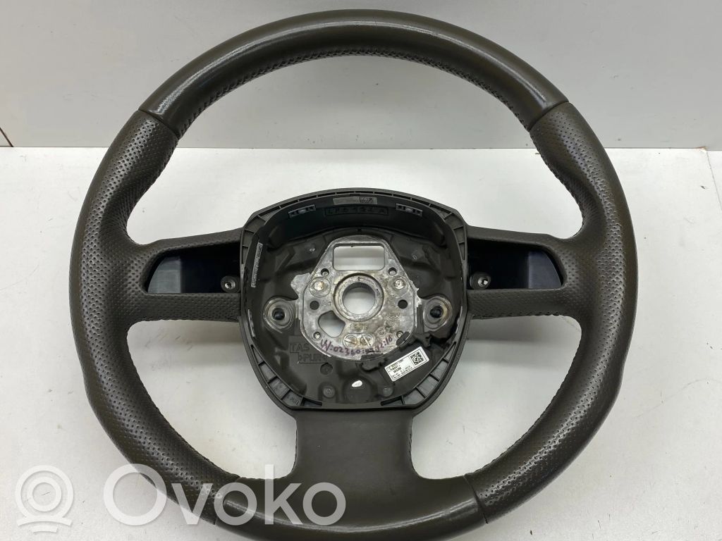 Audi A5 8T 8F Ohjauspyörä 