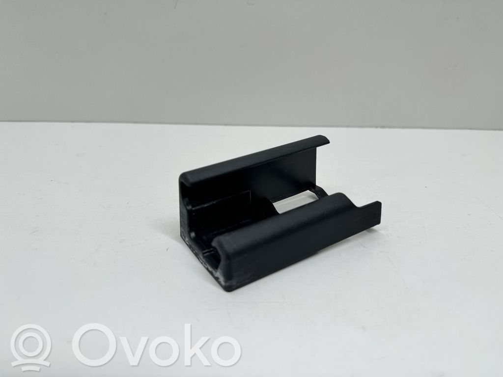 BMW 8 G15 Rivestimento del binario sedile anteriore del conducente 