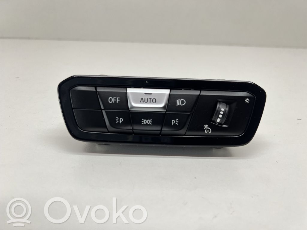 BMW 8 G15 Interruptor de luz 