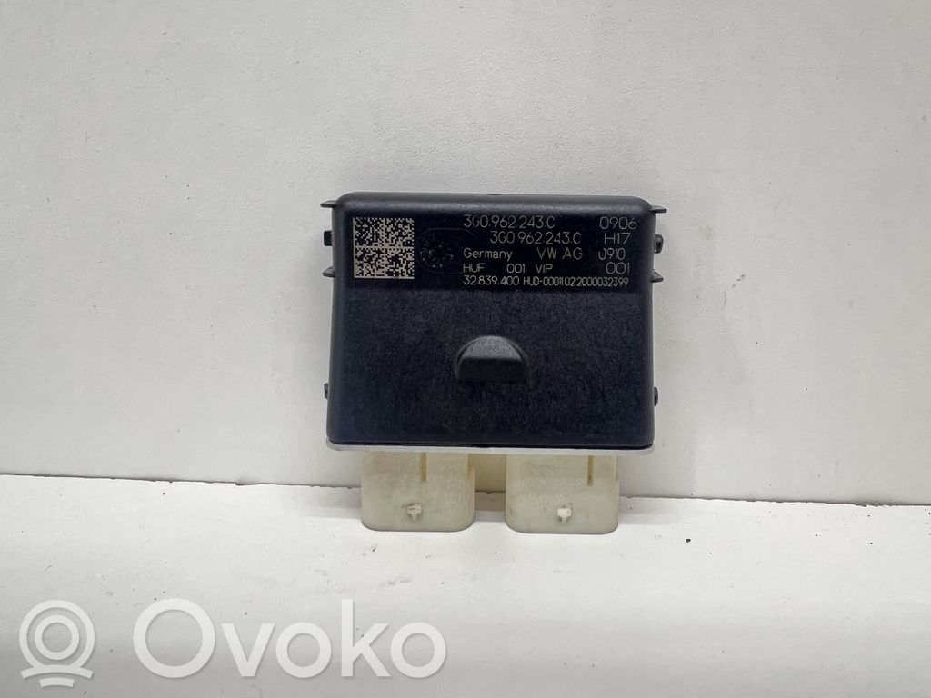 Porsche Panamera (971) Tailgate/trunk control unit/module 
