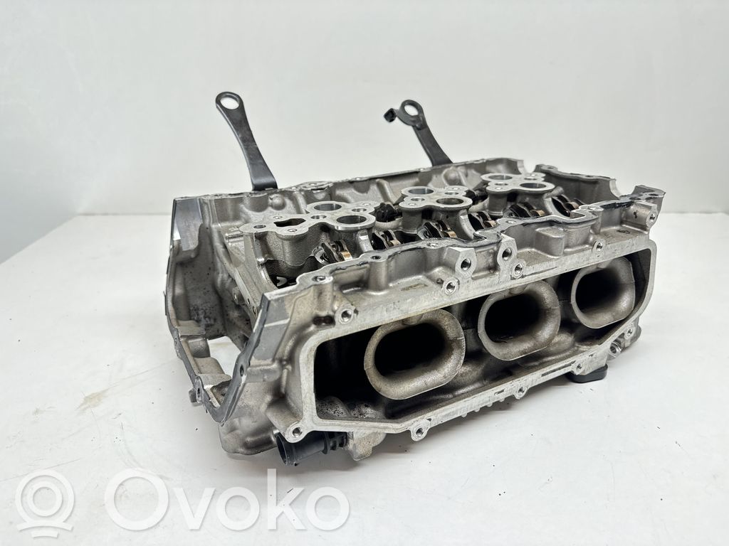 Porsche Panamera (971) Engine head 