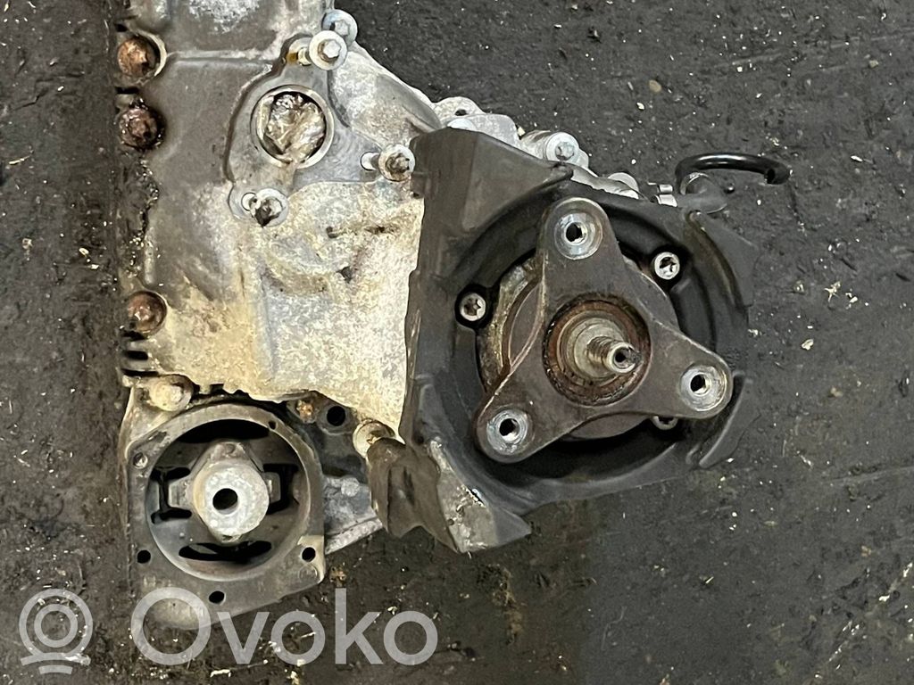 BMW 5 E60 E61 Gearbox transfer box case 